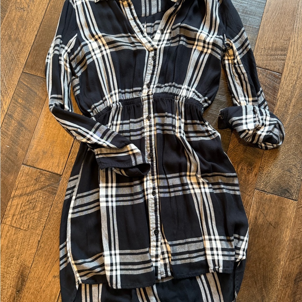 Express Black and White Long Sleeve Shirt Dress